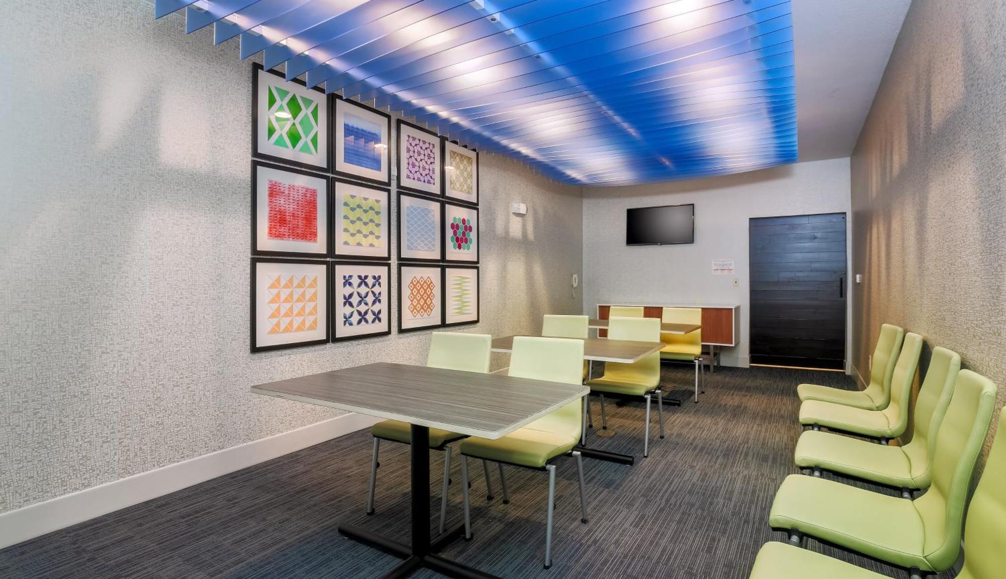 Express Vegas Stadium Area By Ihg 3*